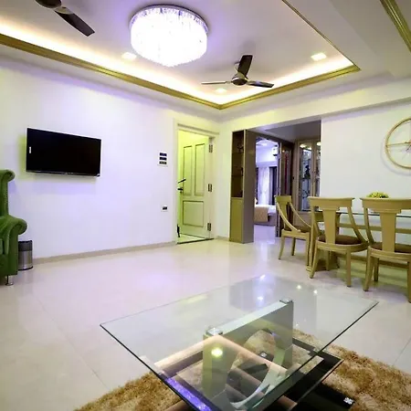 Posh 4.5 Bedroom With Terrace And Pool Villa