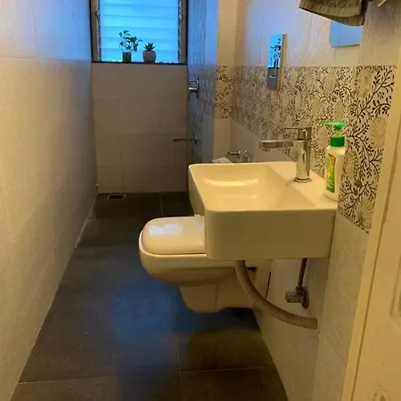 Apartment Dominos 1 Bhk Apartment, Near Carter Road By Connket Homes *