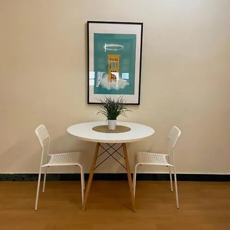 Apartment Dominos 1 Bhk Apartment, Near Carter Road By Connket Homes *