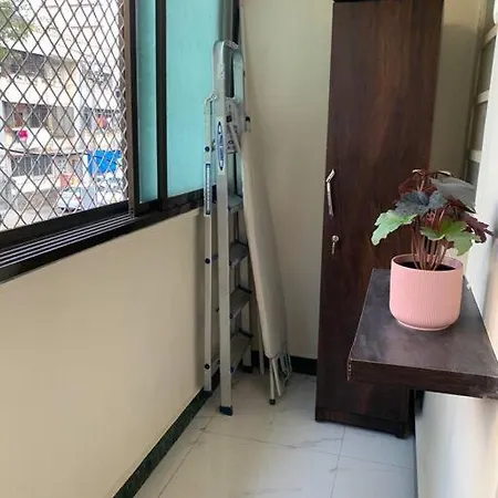 Dominos 1 Bhk Apartment, Near Carter Road By Connket Homes Apartment
