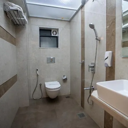 Naaz Executive Hotel Mumbai