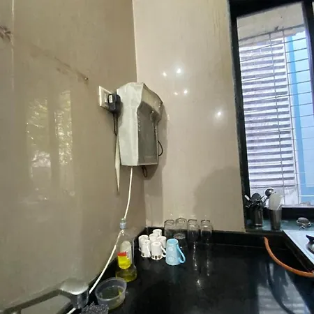 Khar West 3rk For 6ppl Near The Station * Mumbai