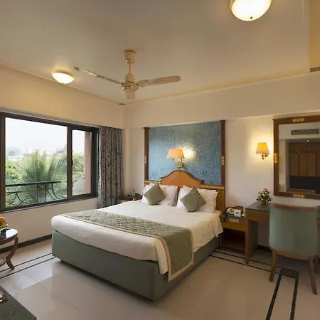 Hotel The International By Tunga 3*