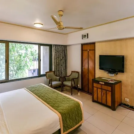 Hotel The International By Tunga 3*