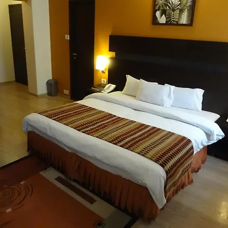 Chateau Windsor - Marine Drive Hotel