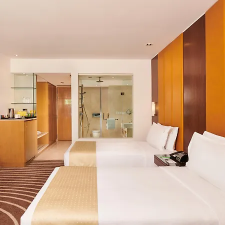 International Airport By Ihg 5*