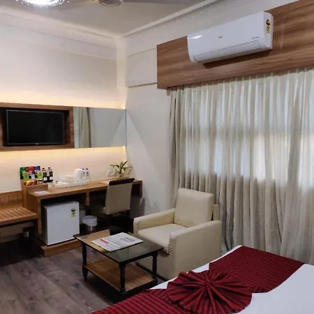 Hotel Bawa Regency 3*