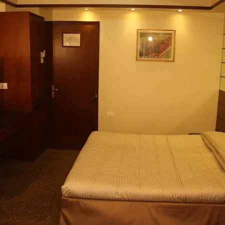 Hotel Karl Residency 3*