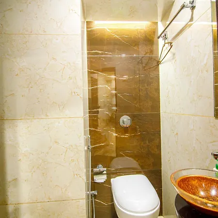 Hotel La Metro Near Bkc 3*