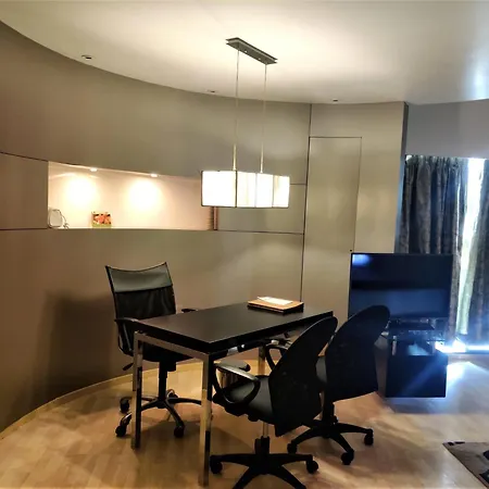 Satkar Residency Hotel 4*