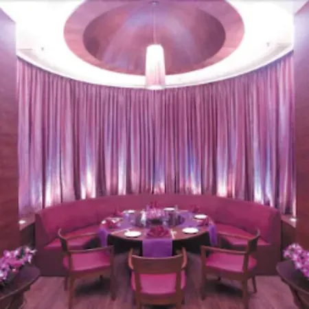 Hotel The Retreat & Convention Centre Mumbai