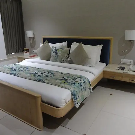 Suncity Apollo - Gateway Of India Hotel