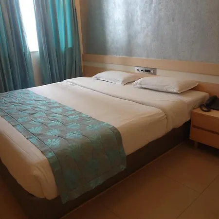 Hotel Diplomat, Colaba Mumbai