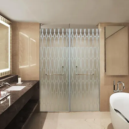 Taj Santacruz 5*