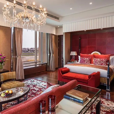 Taj Santacruz 5*