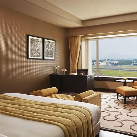 Taj Santacruz 5*