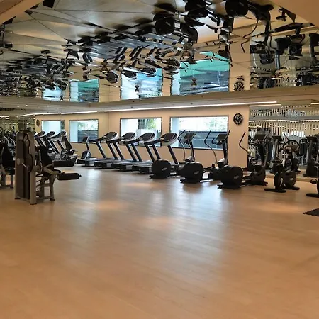 Taj Santacruz Hotel 5*