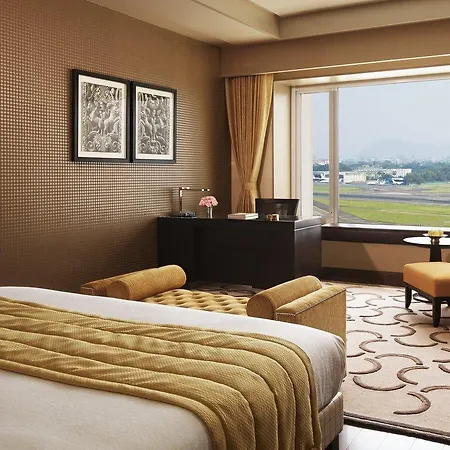 Taj Santacruz 5*