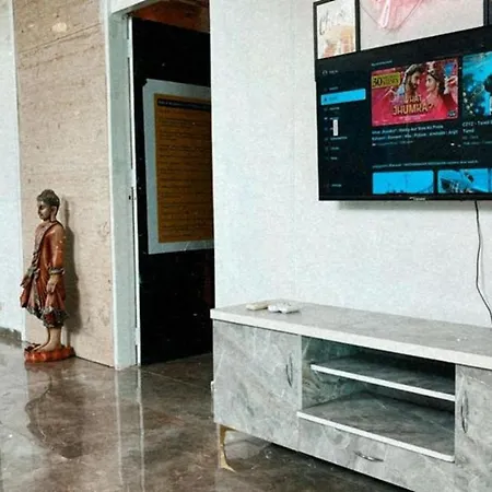 White House Goregaon Guest house