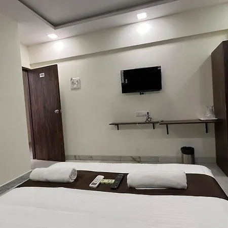 Plaza - Prabhadevi Dadar Hotel