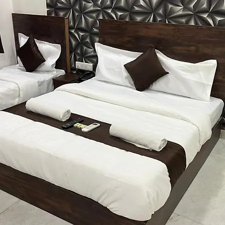 Plaza - Prabhadevi Dadar 3* Mumbai