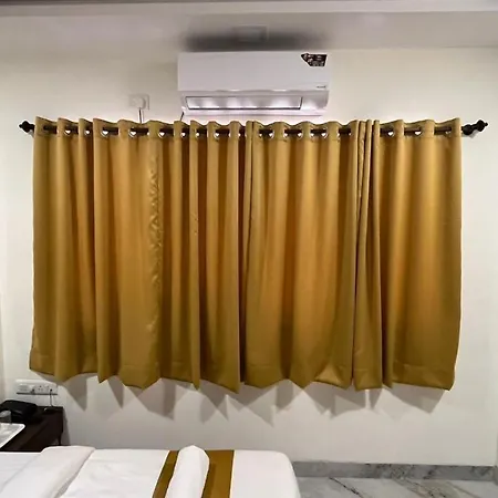 Plaza - Prabhadevi Dadar Hotel Mumbai
