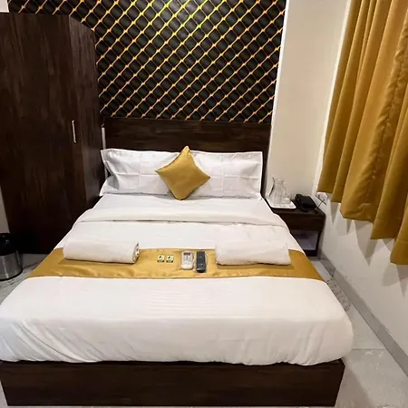 Plaza - Prabhadevi Dadar Hotel