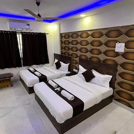 Plaza - Prabhadevi Dadar 3*