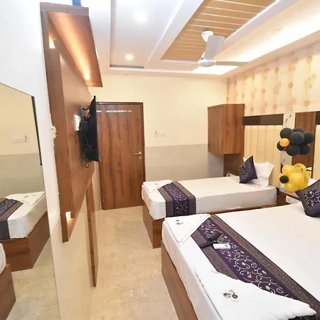 Bed & Breakfast Dream Palace Residency - Near To Us Embassy Bkc