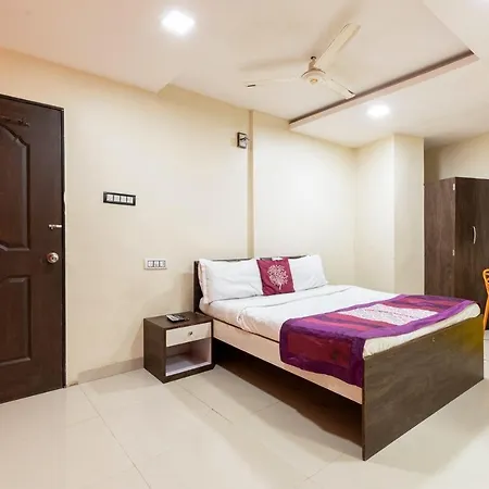 Hotel Girgaon Palace Near Chowpatty Mumbai