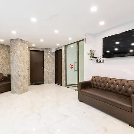 Girgaon Palace Near Chowpatty Hotel Mumbai