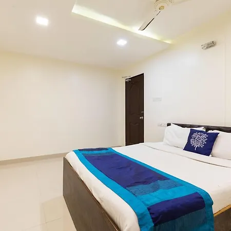 Girgaon Palace Near Chowpatty Hotel Mumbai