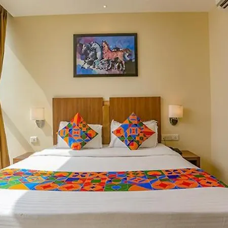 Fabhotel Royal International - Nr International Airport