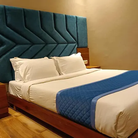 Golden Tulipz Hotel