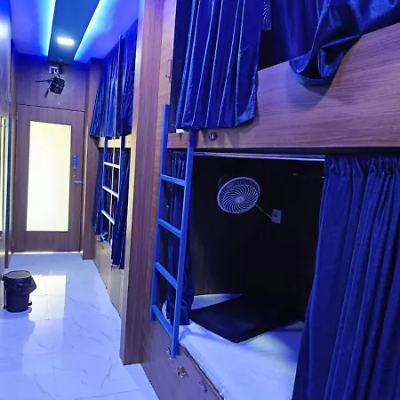 Kohinoor Hostel