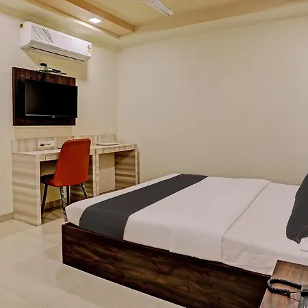Hotel Collection O 81533 Galaxy Shelter Mumbai