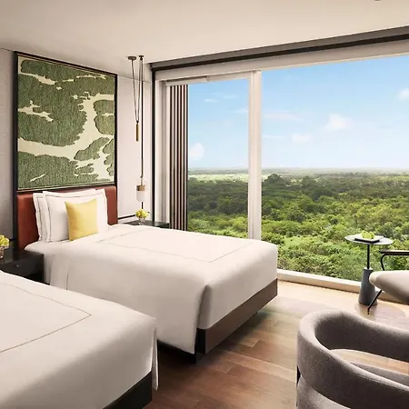 Taj The Trees, Hotel 5*