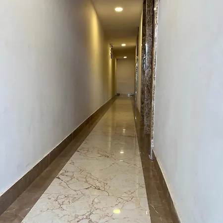 Delmond Prime- Near Nesco Hotel 3*