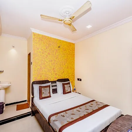 Hotel Felix Residency - Near Airport Road