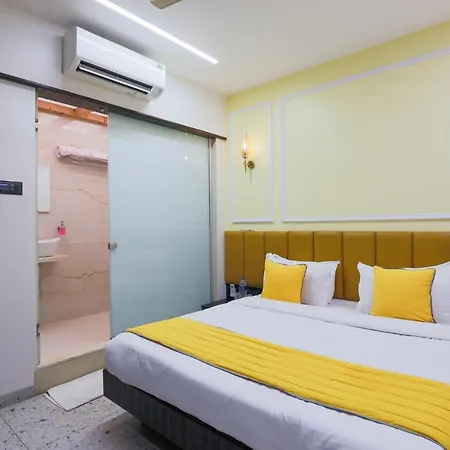 Hotel The Cattleya 3*