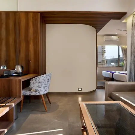 Treebo Premium Savera 4* Mumbai