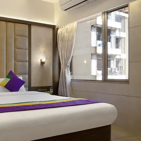 Hotel Treebo Premium Savera 4*