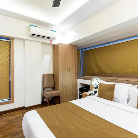 Hotel Larmont Luxury 3*