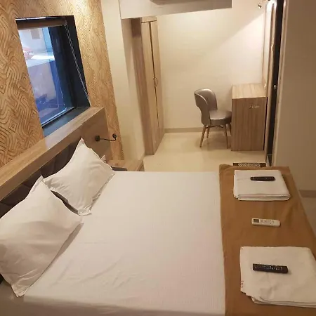 Hotel Godavari 3*