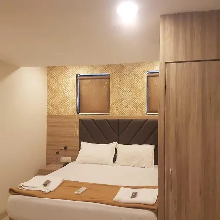 Godavari Hotel 3*