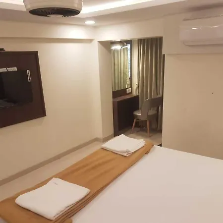 Hotel Godavari 3*