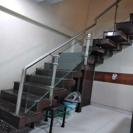 Hotel Borivali Executive - Near Borivali Railway Station 3*