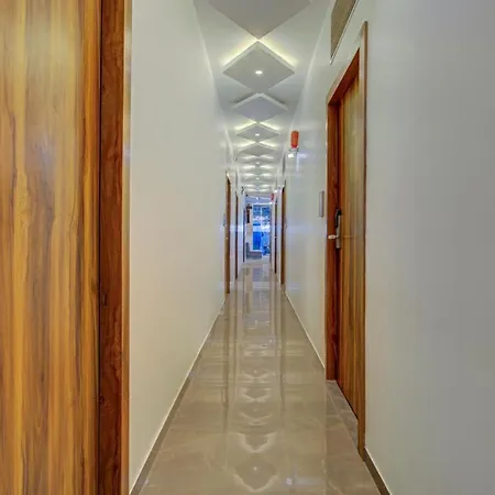 Treebo Andheri East Hotel 3*