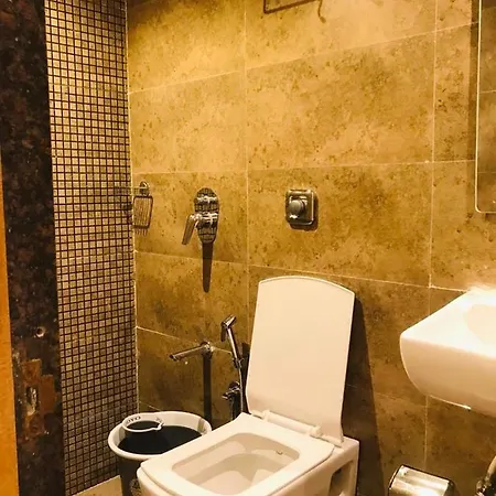 Kishan Lodging & Boarding Hotel