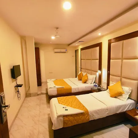 Apex Hotel 3*